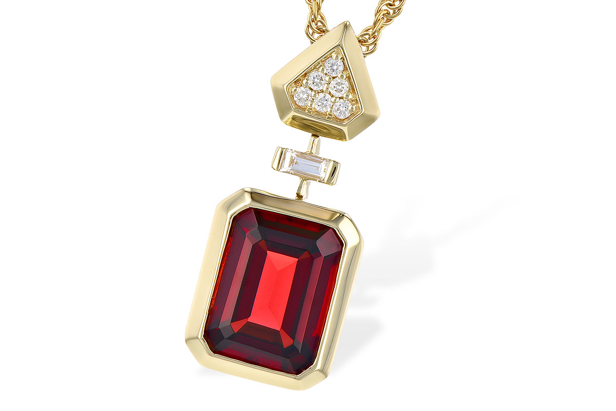 E309-54394: NECK 2.70 GARNET 2.78 TGW