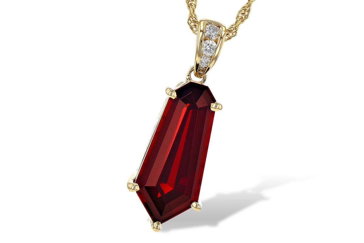 L226-80730: NECK 3.44 GARNET 3.50 TGW